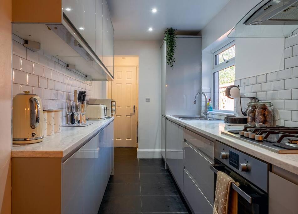No6 - Beverley - Elegant Townhouse - Central Location エクステリア 写真