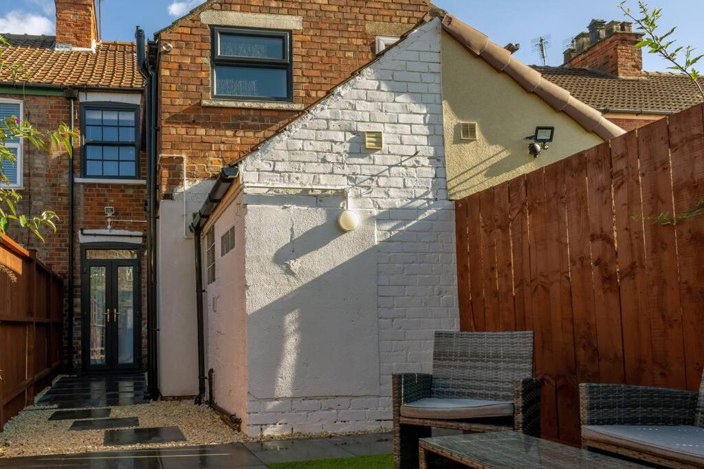 No6 - Beverley - Elegant Townhouse - Central Location エクステリア 写真